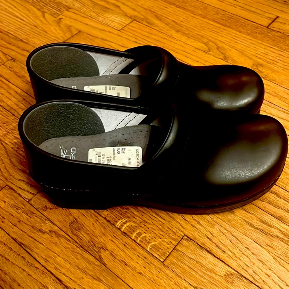 ❤️ NEW WITH TAGS ❤️ DANSKO 41